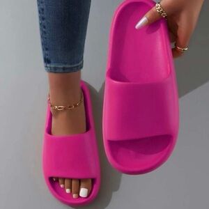Pink Slides size 38/39 US 7/7.5 In Women’s